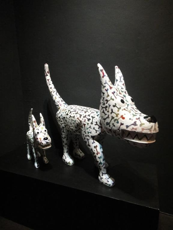101 Show White Bone Pattern Dog Sculptures